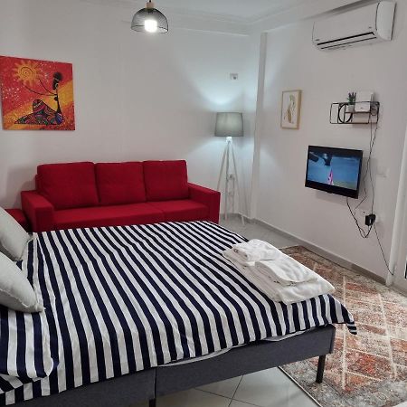 New Modern Studio In Central Tirana Apartment Luaran gambar