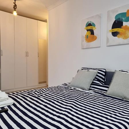 New Modern Studio In Central Tirana Apartment Luaran gambar