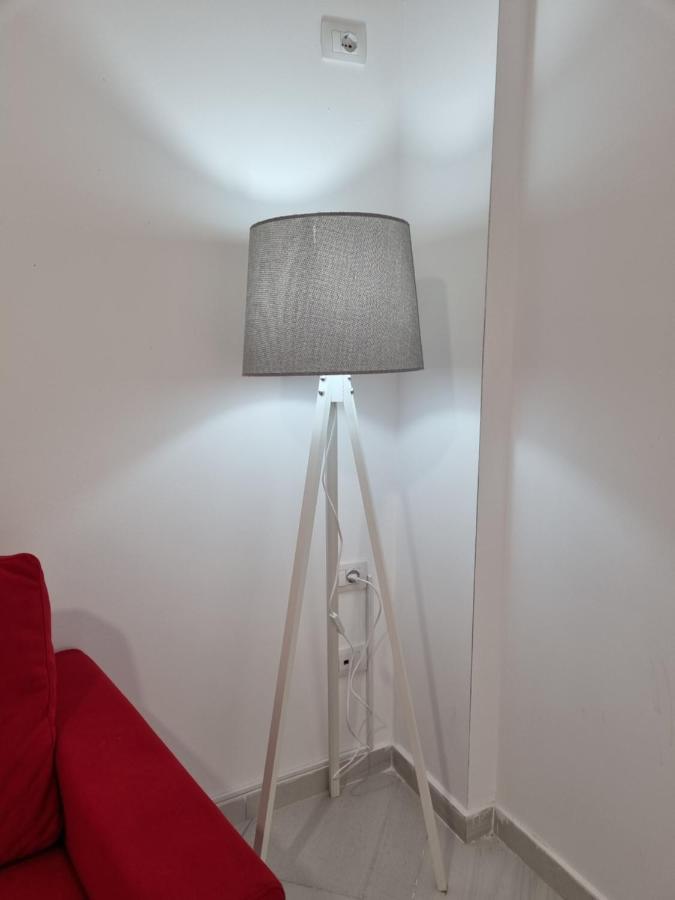 New Modern Studio In Central Tirana Apartment Luaran gambar