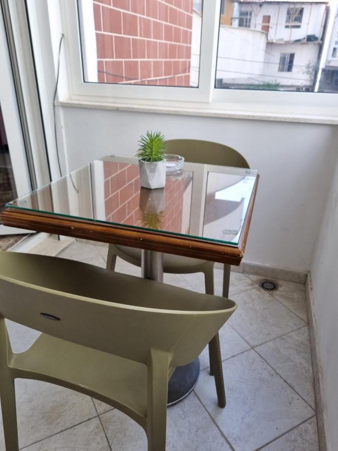 New Modern Studio In Central Tirana Apartment Luaran gambar